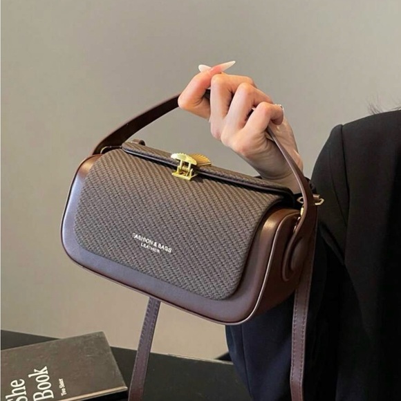 Parfois & More Elegant Crossbody Bags - Picture 11 of 11